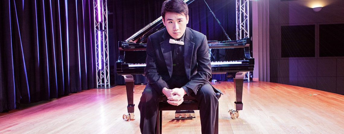 16岁华裔少年成为BC省首位青少年施坦威艺术家 – 魏宁 (Louis Wei)